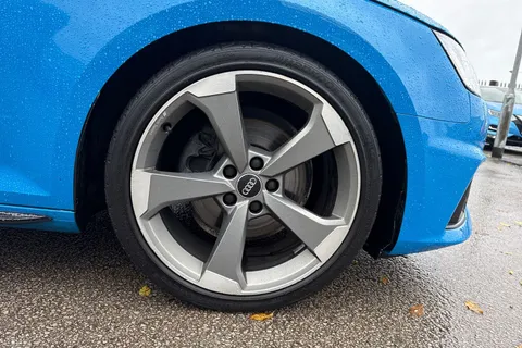 VF19HBZ Audi A4 Avant Avant Black Edition 40 TFSI 190 PS S tronic Thumbnail #10