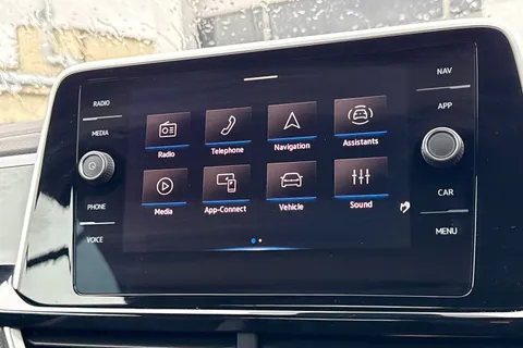  Volkswagen T-Roc 1.5 TSI R-Line DSG 2WD Euro 6 (s/s) 2dr Thumbnail #27