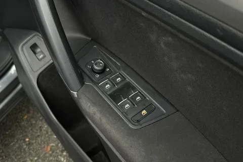 YP20UBX Volkswagen Tiguan Allspace 2.0 TDI Match Euro 6 (s/s) 5dr Thumbnail #22