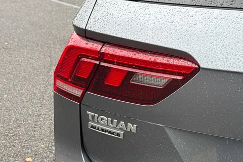 YP20UBX Volkswagen Tiguan Allspace 2.0 TDI Match Euro 6 (s/s) 5dr Thumbnail #32