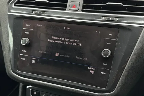 YP20UBX Volkswagen Tiguan Allspace 2.0 TDI Match Euro 6 (s/s) 5dr Thumbnail #47