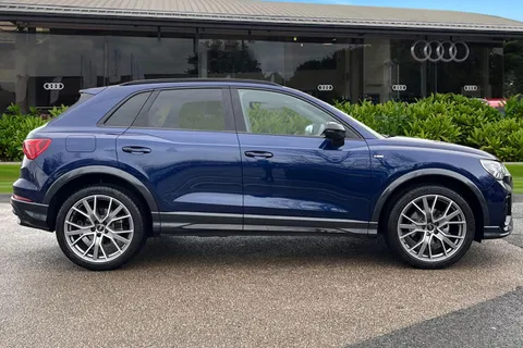 PJ25JRZ Audi Q3 Black Edition 35 TFSI  150 PS S tronic Thumbnail #4