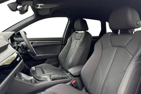 PJ25JRZ Audi Q3 Black Edition 35 TFSI  150 PS S tronic Thumbnail #17