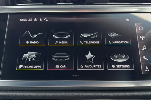 PJ25JRZ Audi Q3 Black Edition 35 TFSI  150 PS S tronic Thumbnail #18