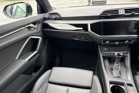 PJ25JRZ Audi Q3 Black Edition 35 TFSI  150 PS S tronic Thumbnail #21