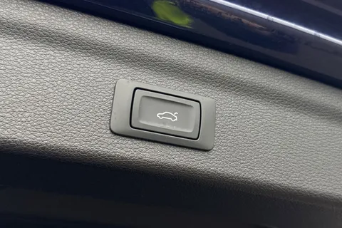 PJ25JRZ Audi Q3 Black Edition 35 TFSI  150 PS S tronic Thumbnail #40