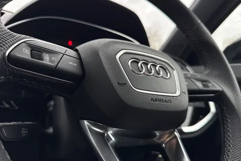 PJ25JRZ Audi Q3 Black Edition 35 TFSI  150 PS S tronic Thumbnail #55