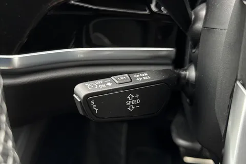 PJ25JRZ Audi Q3 Black Edition 35 TFSI  150 PS S tronic Thumbnail #56