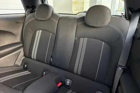 SD69LDO Mini Hatch 2.0 Cooper S Sport Steptronic Euro 6 (s/s) 3dr Thumbnail #20