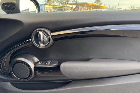 SD69LDO Mini Hatch 2.0 Cooper S Sport Steptronic Euro 6 (s/s) 3dr Thumbnail #22