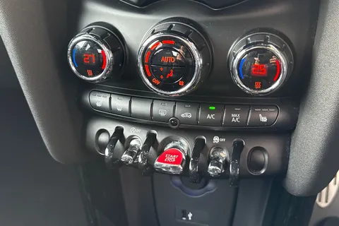 SD69LDO Mini Hatch 2.0 Cooper S Sport Steptronic Euro 6 (s/s) 3dr Thumbnail #23