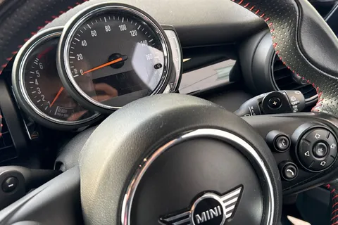 SD69LDO Mini Hatch 2.0 Cooper S Sport Steptronic Euro 6 (s/s) 3dr Thumbnail #60