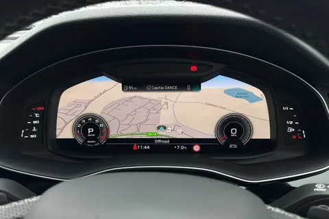 DF72HOJ Audi Q7 Black Edition 55 TFSI quattro 340 PS tiptronic Thumbnail #39