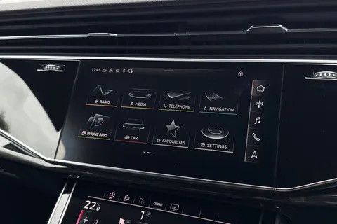 DF72HOJ Audi Q7 Black Edition 55 TFSI quattro 340 PS tiptronic Thumbnail #46