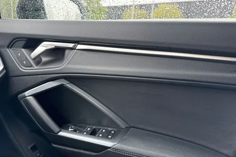 KO74PNJ Audi Q3 Black Edition 35 TFSI  150 PS S tronic Thumbnail #22