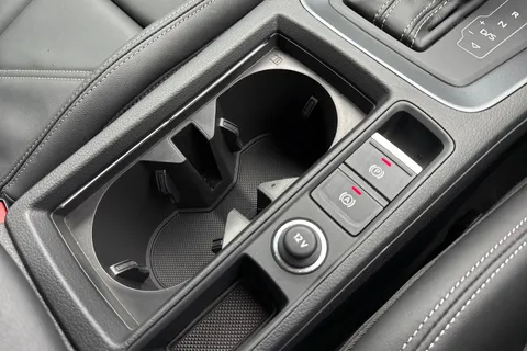 KO74PNJ Audi Q3 Black Edition 35 TFSI  150 PS S tronic Thumbnail #47