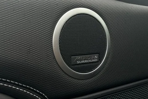 36 of 56 for Land Rover Discovery 3.0 D350 MHEV Dynamic HSE SUV 5dr Diesel Auto 4WD Euro 6 (s/s) (350 ps)