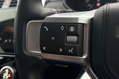 37 of 56 for Land Rover Discovery 3.0 D350 MHEV Dynamic HSE SUV 5dr Diesel Auto 4WD Euro 6 (s/s) (350 ps)