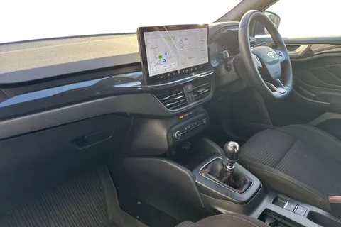 15 of 63 for Ford Focus 1.0T EcoBoost ST-Line Euro 6 (s/s) 5dr