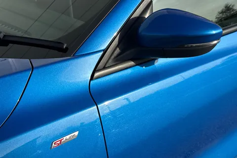 37 of 63 for Ford Focus 1.0T EcoBoost ST-Line Euro 6 (s/s) 5dr