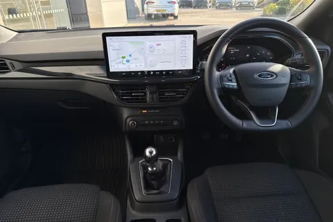 38 of 63 for Ford Focus 1.0T EcoBoost ST-Line Euro 6 (s/s) 5dr