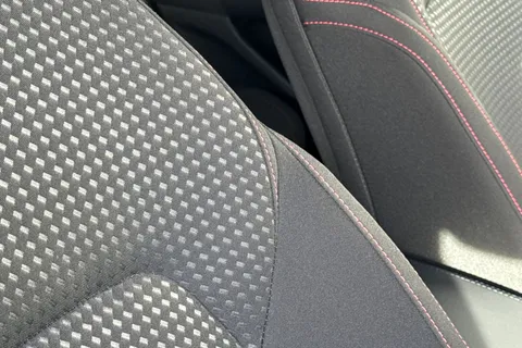 39 of 63 for Ford Focus 1.0T EcoBoost ST-Line Euro 6 (s/s) 5dr