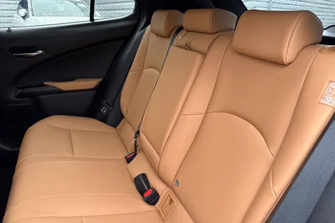 RO73HDF Lexus Ux 2.0 250h F Sport Design E-CVT Euro 6 (s/s) 5dr Thumbnail #20