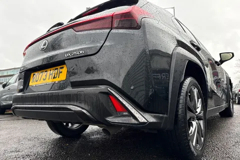 RO73HDF Lexus Ux 2.0 250h F Sport Design E-CVT Euro 6 (s/s) 5dr Thumbnail #35