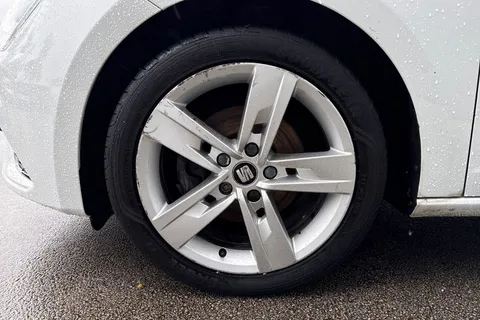 7 of 57 for SEAT Leon 1.4 EcoTSI FR Technology DSG Euro 6 (s/s) 5dr