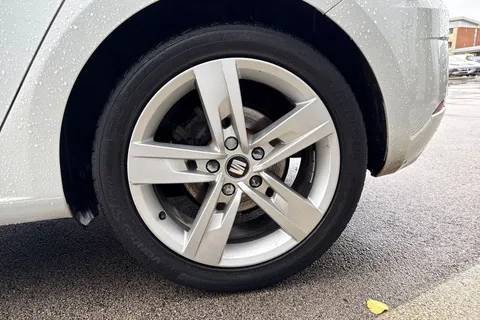 22 of 57 for SEAT Leon 1.4 EcoTSI FR Technology DSG Euro 6 (s/s) 5dr