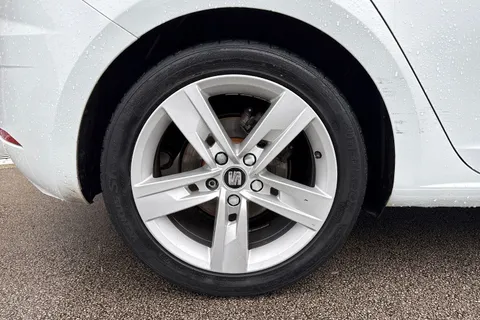 23 of 57 for SEAT Leon 1.4 EcoTSI FR Technology DSG Euro 6 (s/s) 5dr