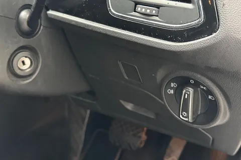 40 of 57 for SEAT Leon 1.4 EcoTSI FR Technology DSG Euro 6 (s/s) 5dr