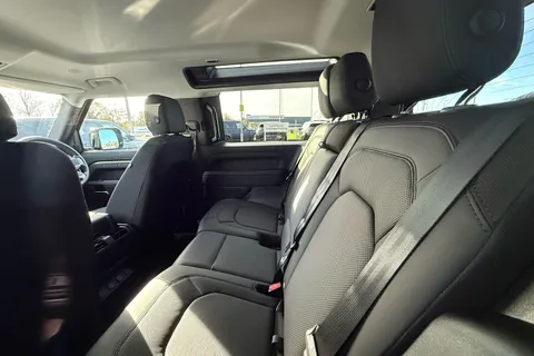  Land Rover Defender 90 3.0 D250 MHEV S Auto 4WD Euro 6 (s/s) 3dr Thumbnail #5