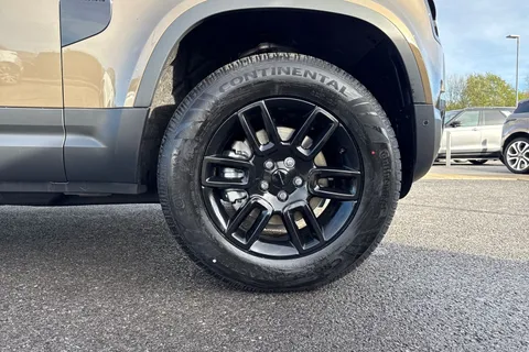  Land Rover Defender 90 3.0 D250 MHEV S Auto 4WD Euro 6 (s/s) 3dr Thumbnail #9