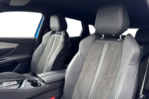 GU72NZA PEUGEOT 3008 1.6 13.2kWh GT e-EAT 4WD Euro 6 (s/s) 5dr Thumbnail #12