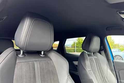 GU72NZA PEUGEOT 3008 1.6 13.2kWh GT e-EAT 4WD Euro 6 (s/s) 5dr Thumbnail #22