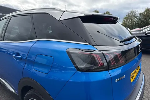 GU72NZA PEUGEOT 3008 1.6 13.2kWh GT e-EAT 4WD Euro 6 (s/s) 5dr Thumbnail #33