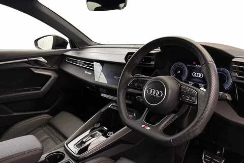 DG74YPU Audi A3 Black Edition 35 TFSI 150 PS S tronic Thumbnail #6
