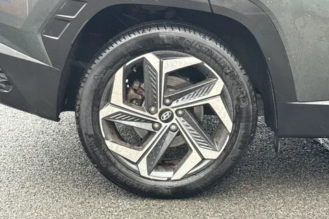 WV23KUY Hyundai Tucson 1.6 TGDi Plug-in Hybrid Ultimate 5dr 4WD Auto Thumbnail #14