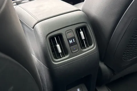 WV23KUY Hyundai Tucson 1.6 TGDi Plug-in Hybrid Ultimate 5dr 4WD Auto Thumbnail #35