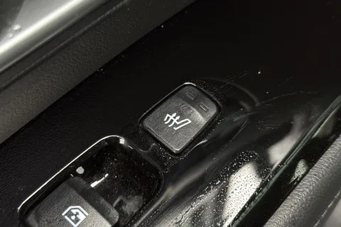 WV23KUY Hyundai Tucson 1.6 TGDi Plug-in Hybrid Ultimate 5dr 4WD Auto Thumbnail #36