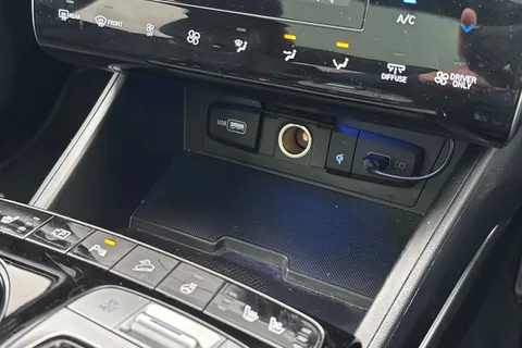 WV23KUY Hyundai Tucson 1.6 TGDi Plug-in Hybrid Ultimate 5dr 4WD Auto Thumbnail #43