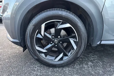 23 of 46 for NISSAN JUKE 1.0 DiG-T 114 N-Connecta 5dr