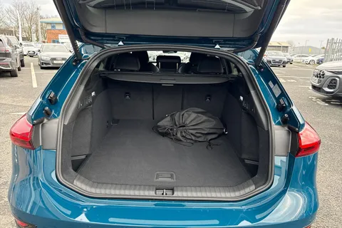  Audi A6 E-Tron Avant 83kWh S line Auto 5dr Thumbnail #7