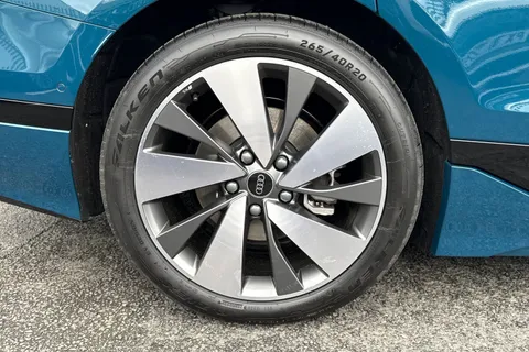  Audi A6 E-Tron Avant 83kWh S line Auto 5dr Thumbnail #13