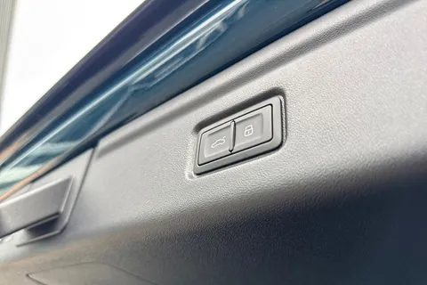  Audi A6 E-Tron Avant 83kWh S line Auto 5dr Thumbnail #38