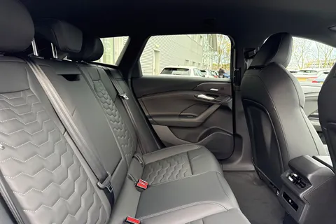  Audi A6 E-Tron Avant 83kWh S line Auto 5dr Thumbnail #39