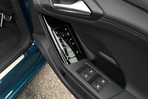  Audi A6 E-Tron Avant 83kWh S line Auto 5dr Thumbnail #47