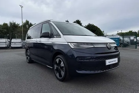 17 of 63 for VOLKSWAGEN CALIFORNIA 2.0 TDI Ocean 5dr DSG