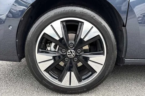 22 of 63 for VOLKSWAGEN CALIFORNIA 2.0 TDI Ocean 5dr DSG